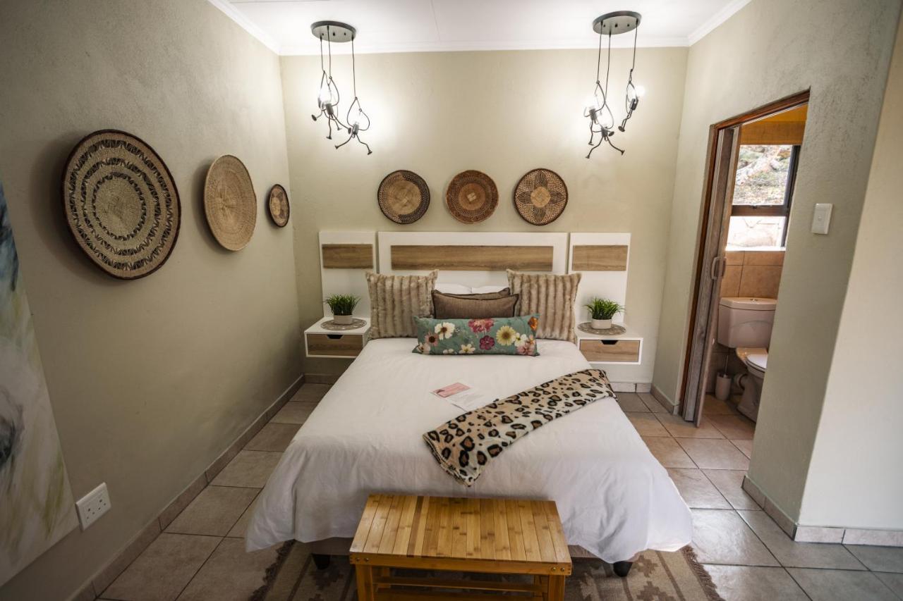Pumbaa Wildlife Park & Accommodation Mbombela Exterior foto